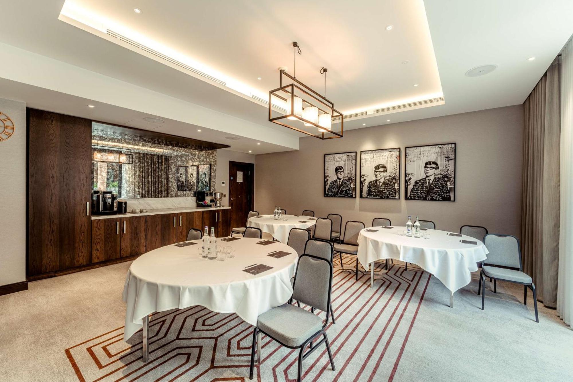 The Fellows House Cambridge, Curio Collection By Hilton Buitenkant foto