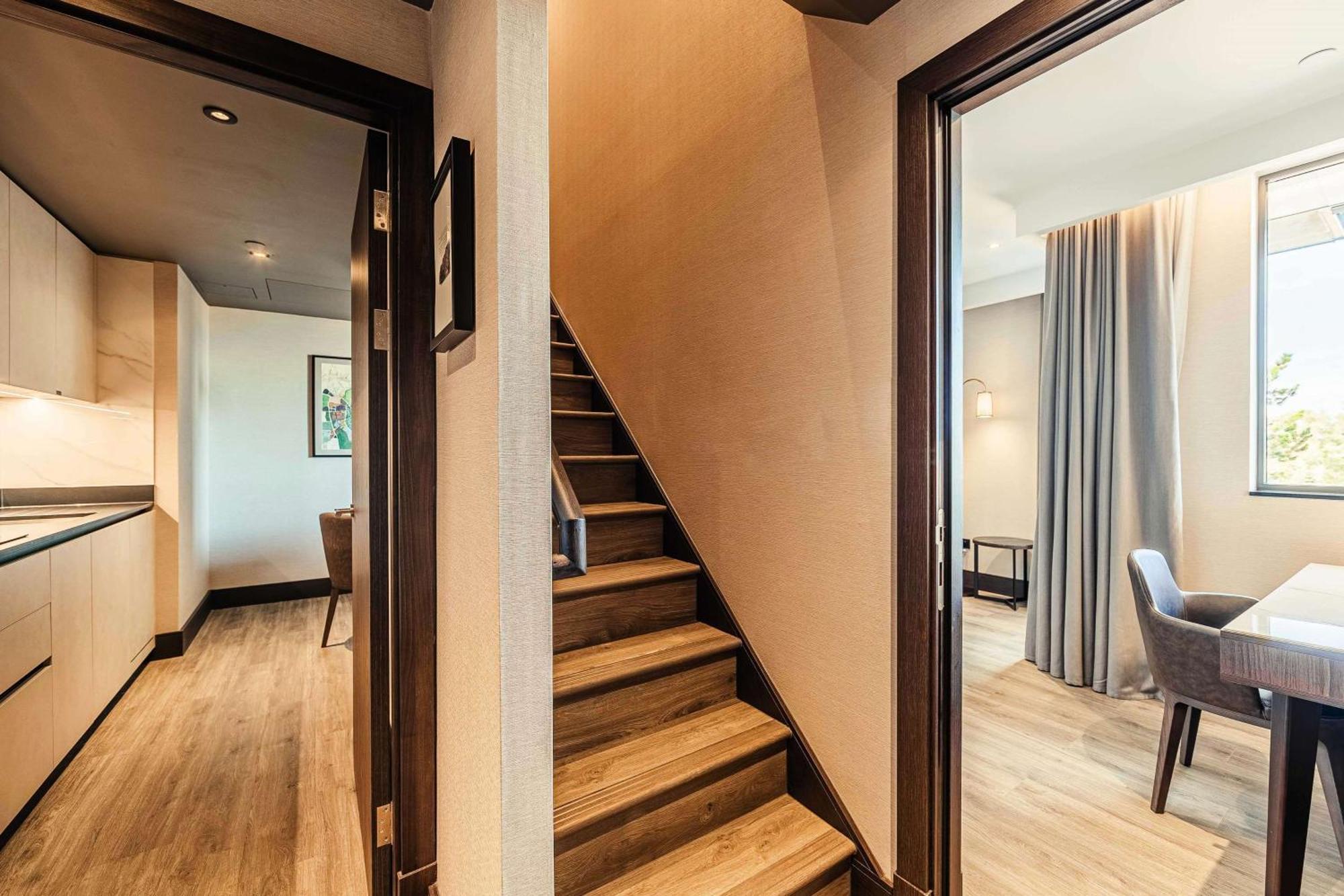 The Fellows House Cambridge, Curio Collection By Hilton Buitenkant foto